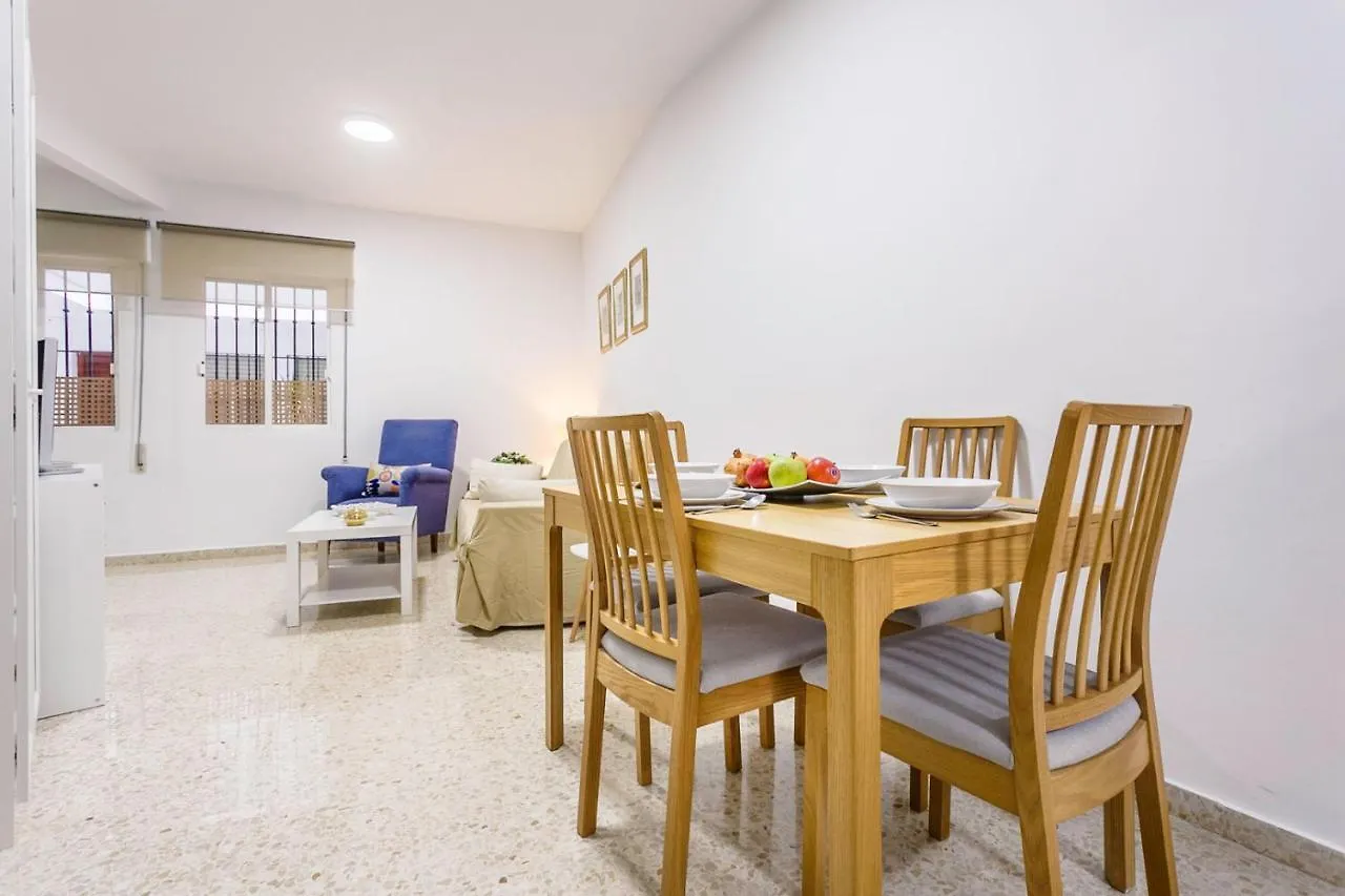 Apartamentos Sta María La Blanca Sevilla