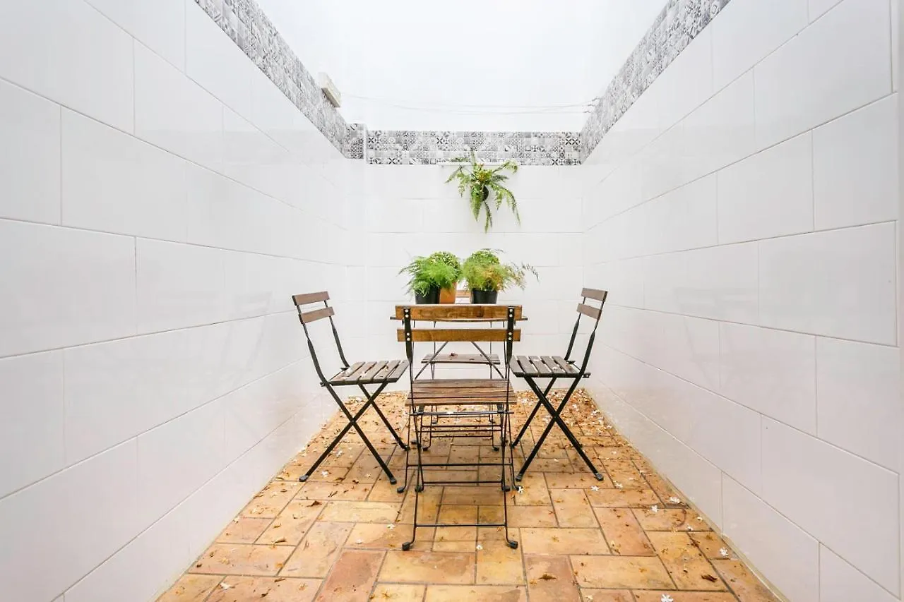 Apartamentos Sta María La Blanca Sevilla España